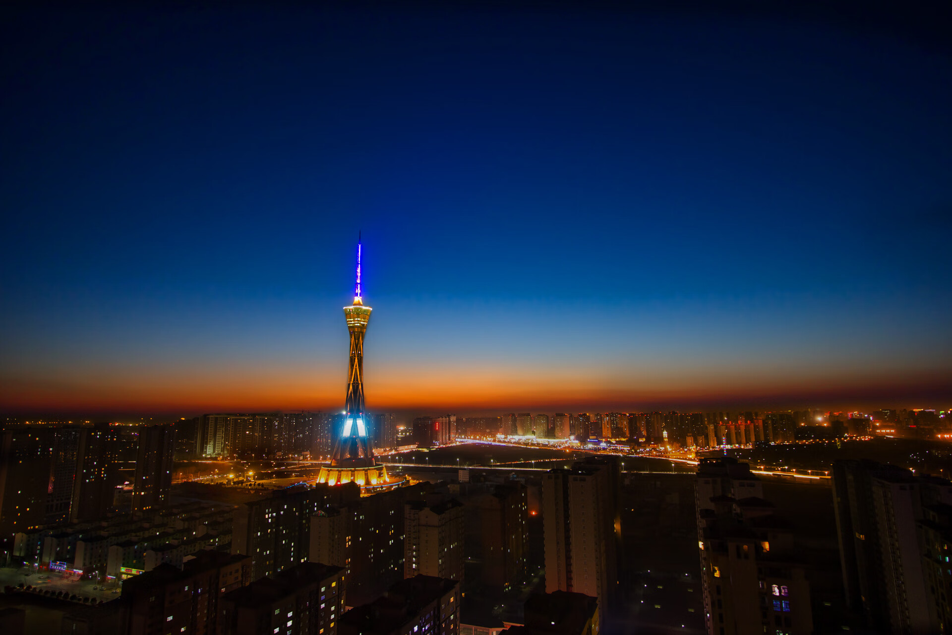 九游娱乐入口-前段划水节奏快准稳，后段冲刺更从容，前划步后划步