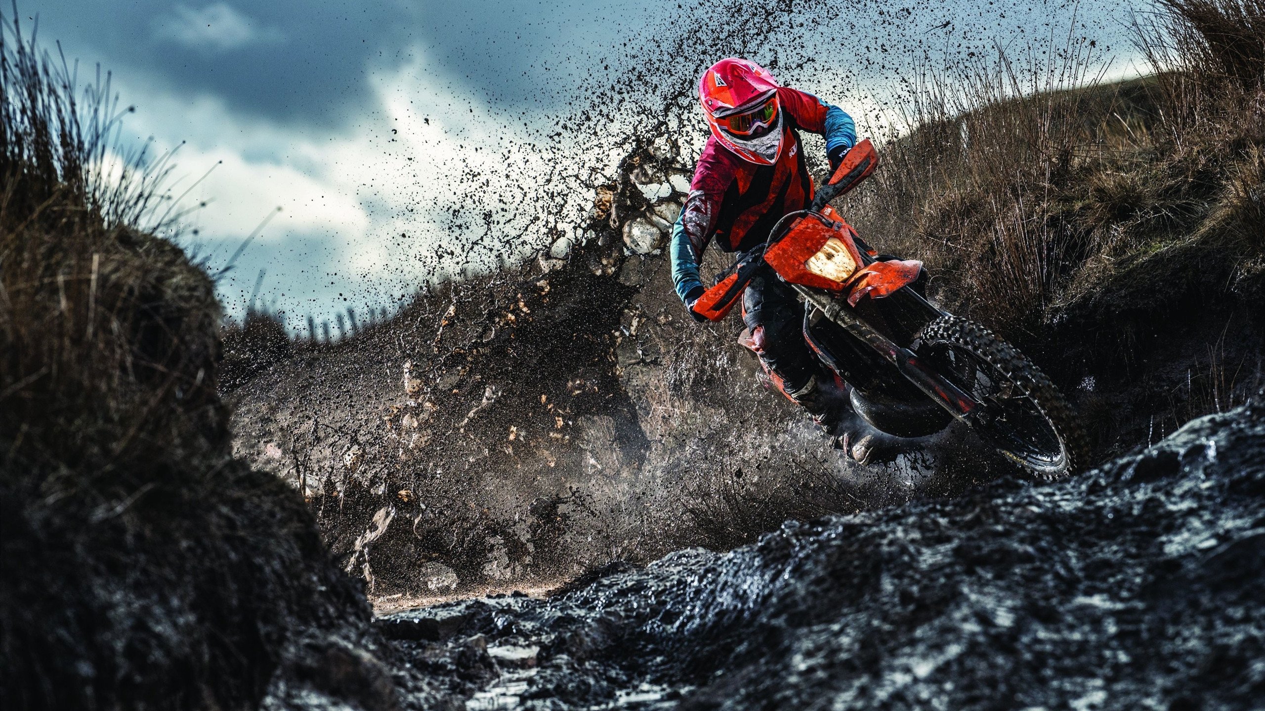 “未来之光”青少年篮球明星训练营在南京全面启动，未来篮球公园南京